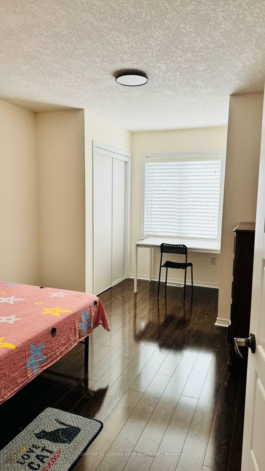 Property Photo:  30 Golden Springs Drive Room  ON L7A 4N4 
