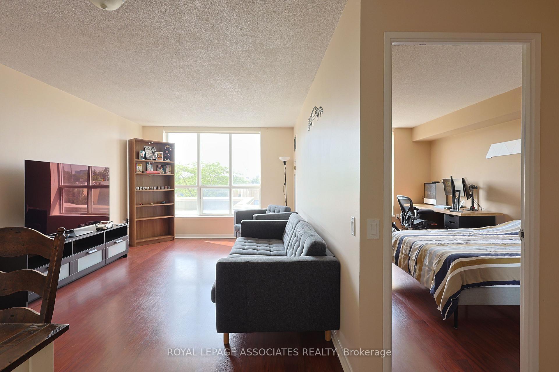 Property Photo: 21 Overlea Boulevard 208 ON M4H 1P2