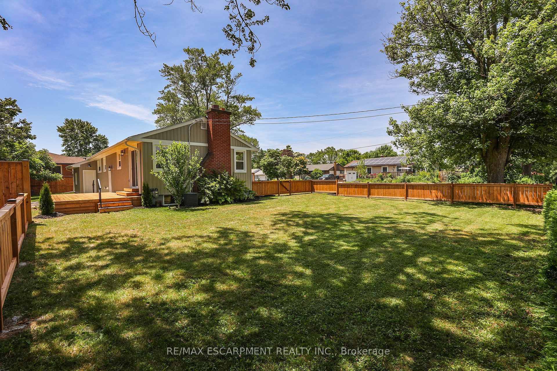 Photo de la propriété: 52 Valencourt Drive ON L3C 1M8