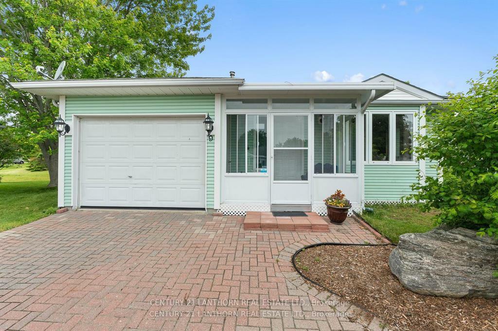 Property Photo: 9 Reynolds Place ON K0K 3L0