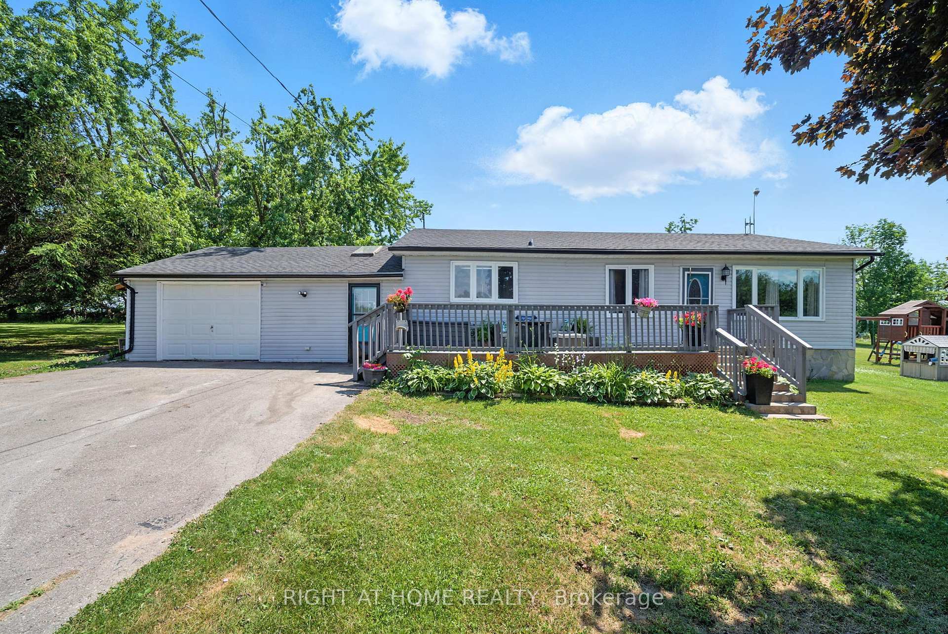 831 Kimberly Drive  Selwyn ON K0L 1T0 photo
