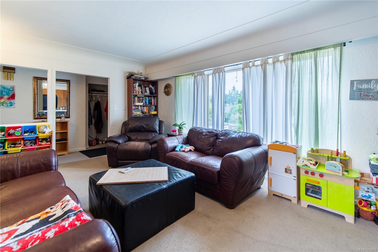 Property Photo: 1251 Garkil Rd BC V8P 2L2