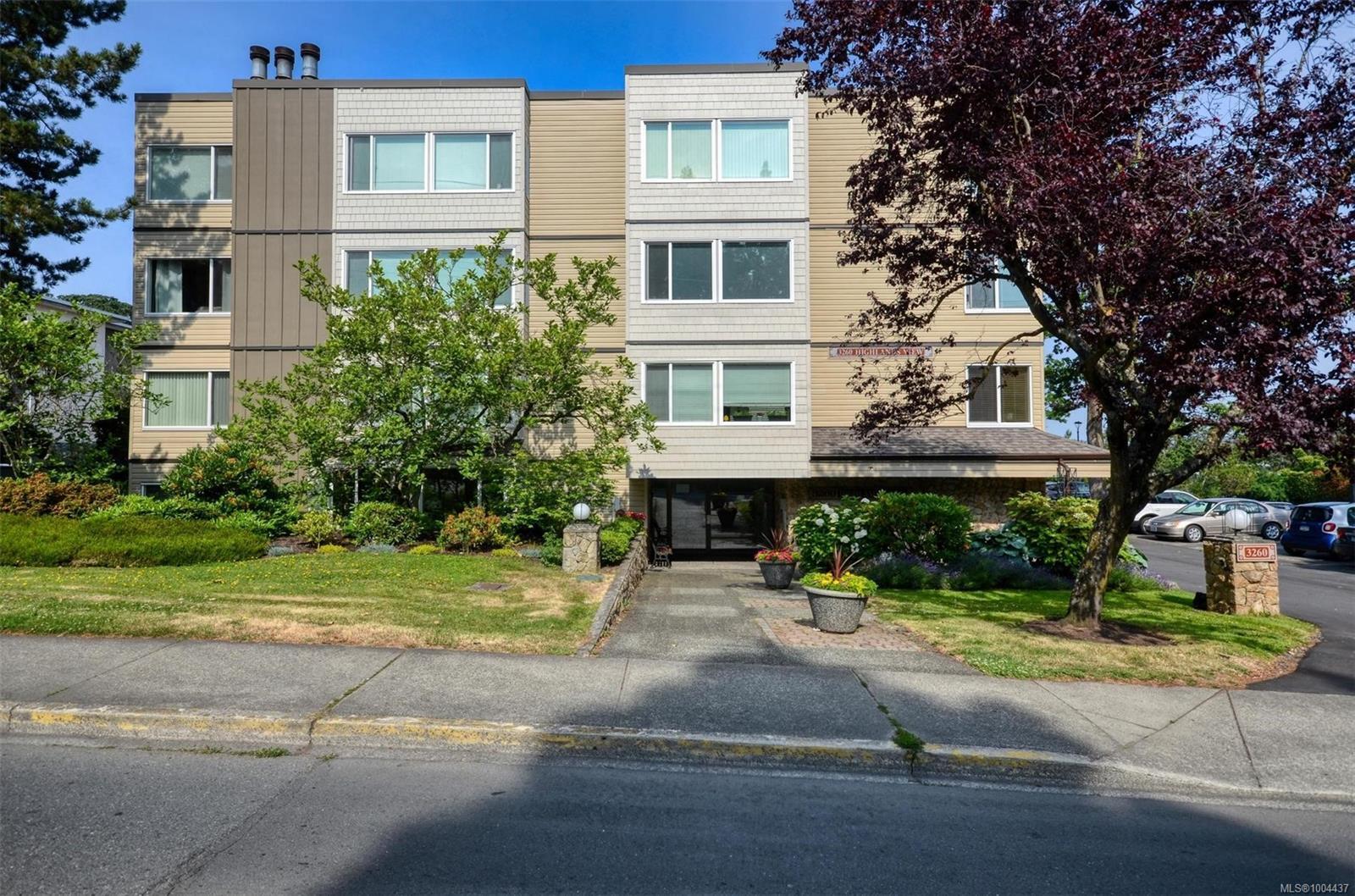 Property Photo: 3260 Quadra St 408 BC V8X 1G2