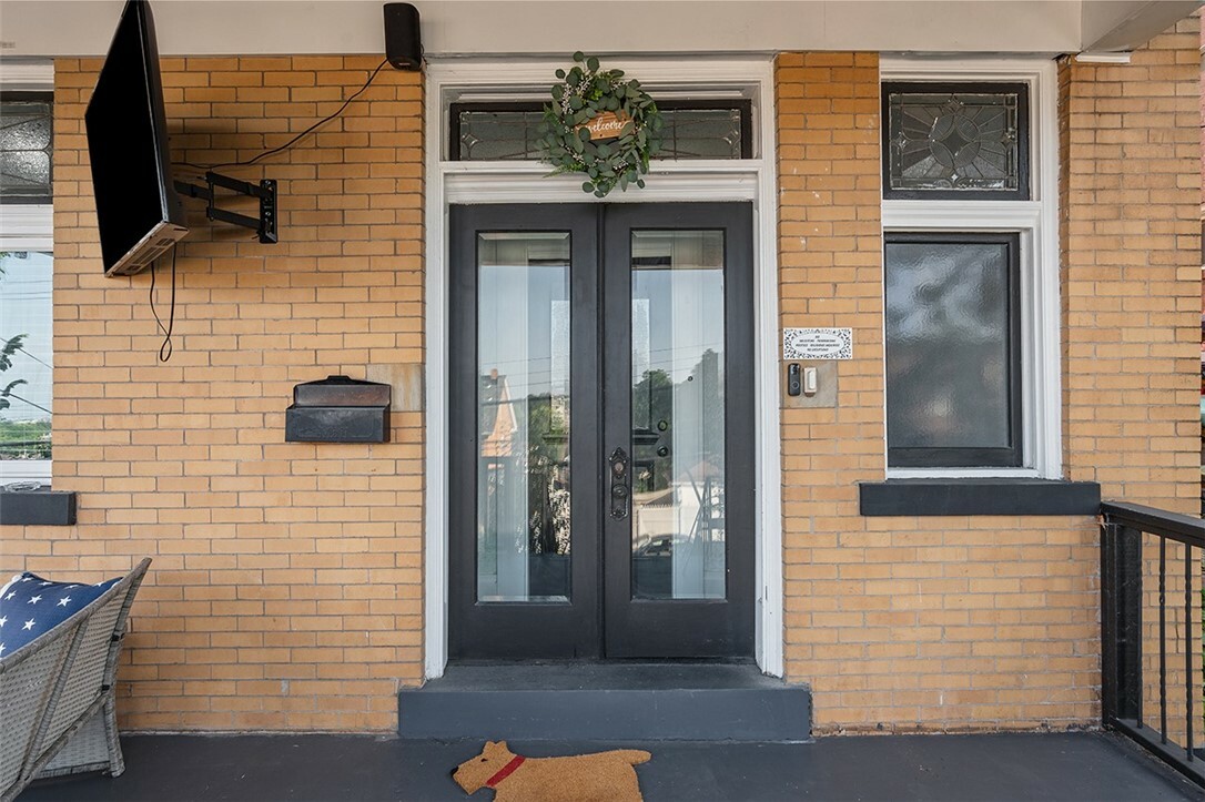 Property Photo: 548 Bellaire Ave PA 15226