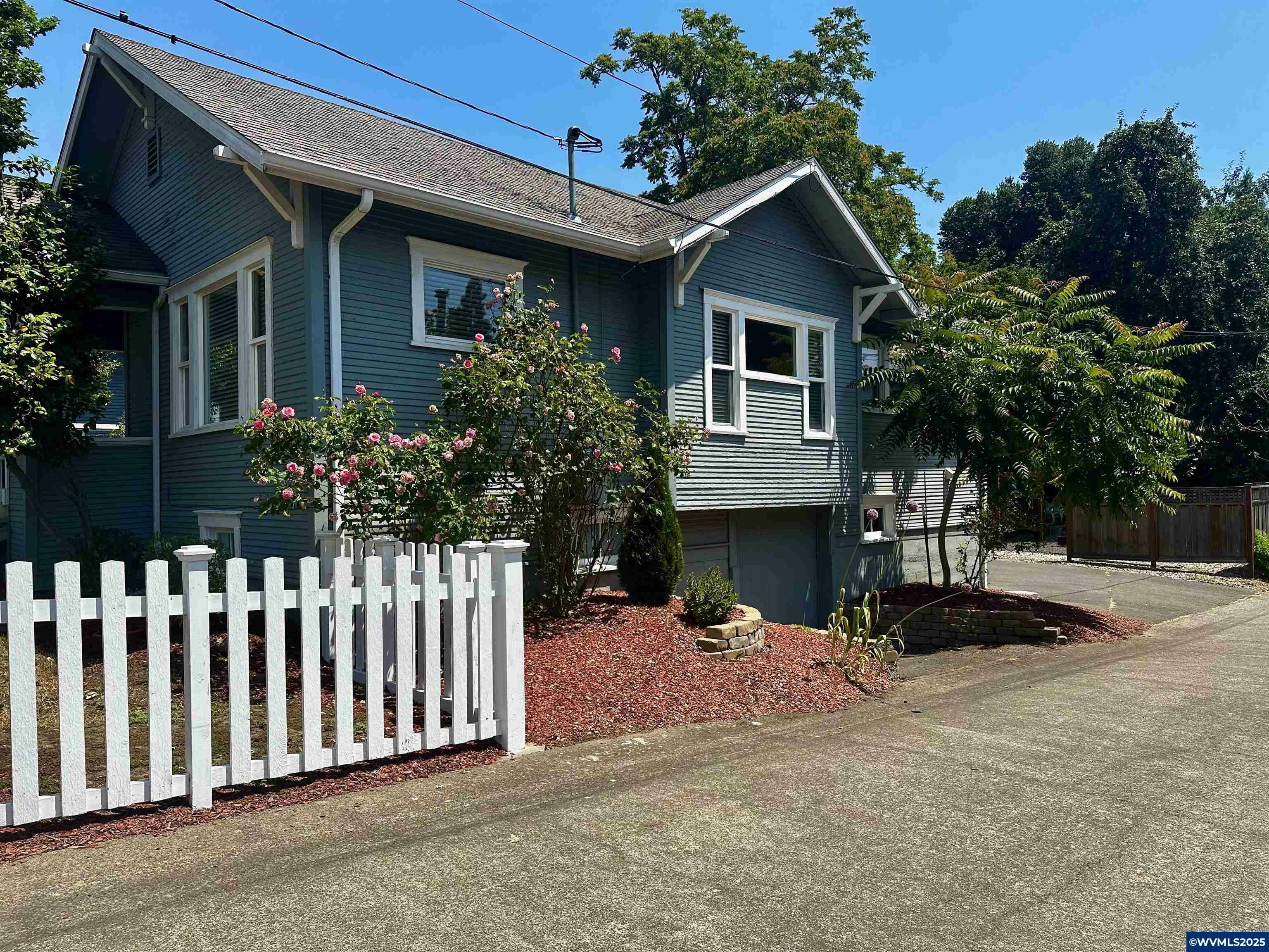 Property Photo: 244 14th St SE OR 97301