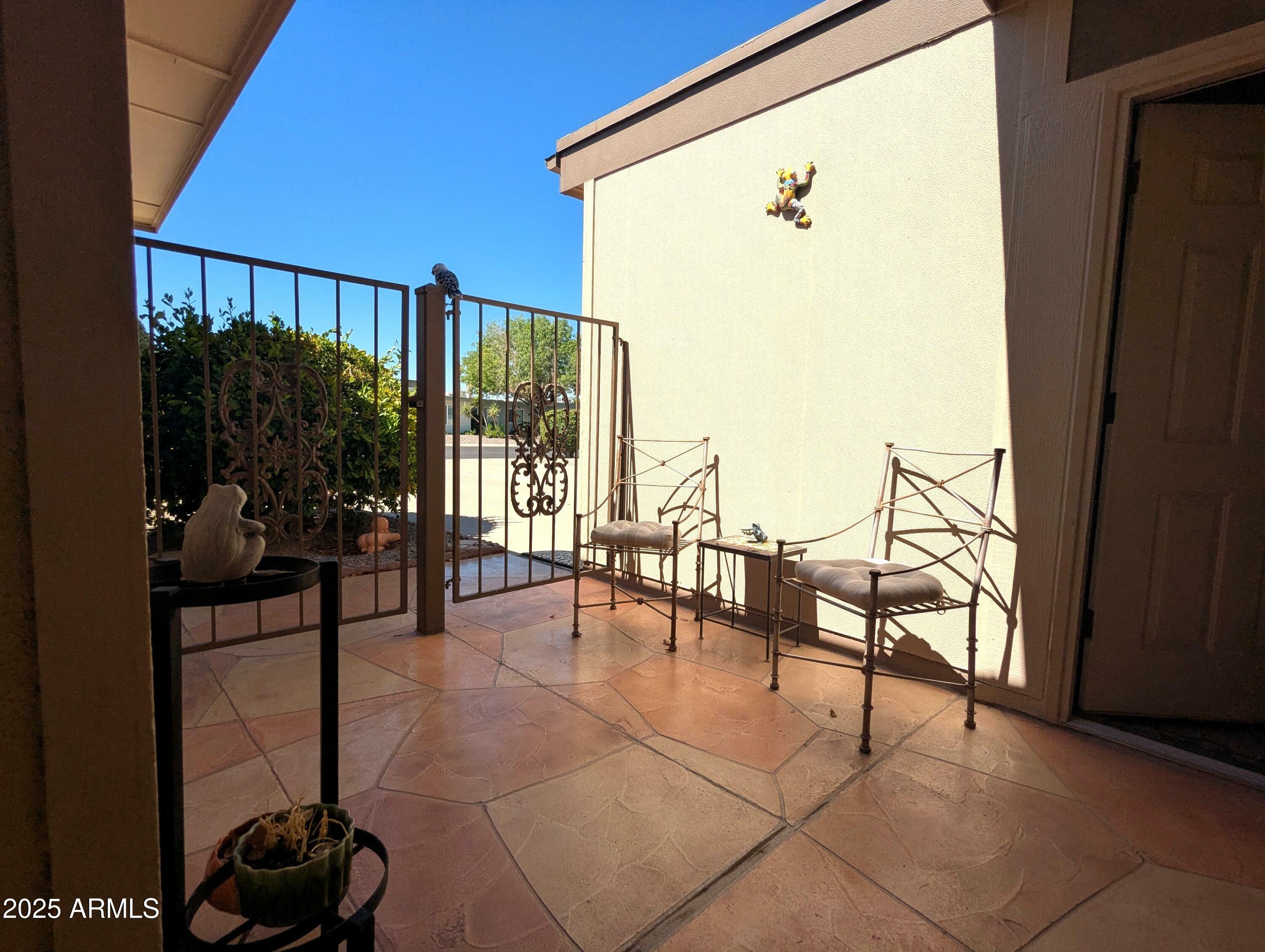 Property Photo: 9738 W Royal Ridge Drive AZ 85351