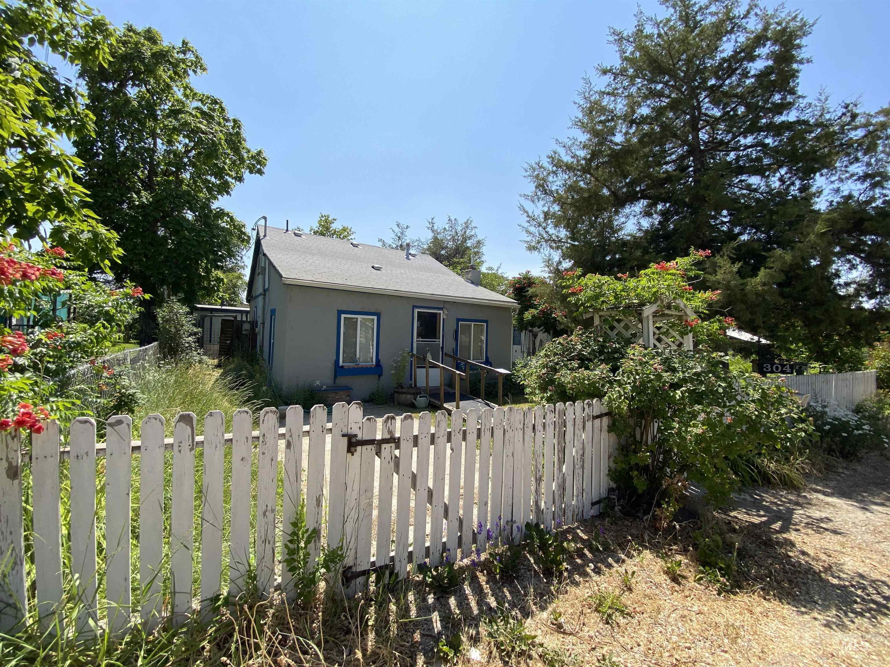 Property Photo: 302/304 Stockton St ID 83660