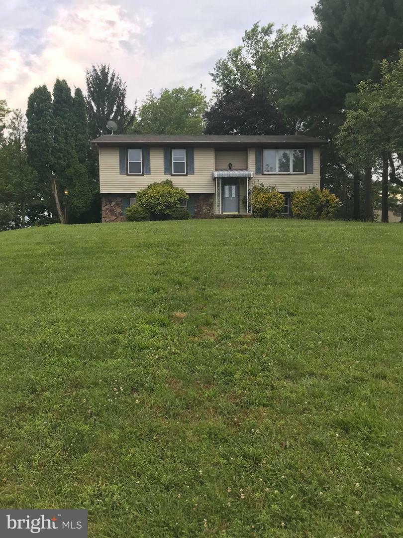 34 Smeach Drive  Hanover PA 17331 photo