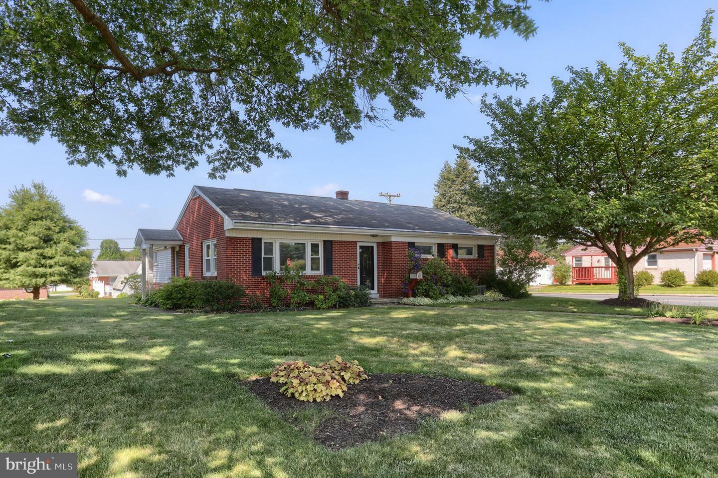 811 S Harrison Street  Palmyra PA 17078 photo