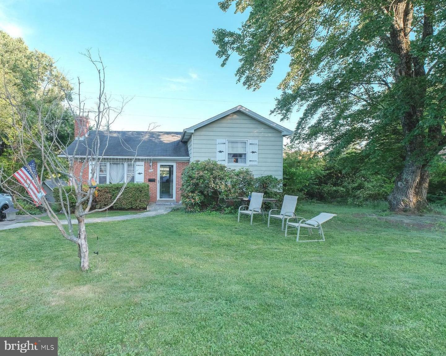Property Photo:  2125 McKay Street  VA 22043 