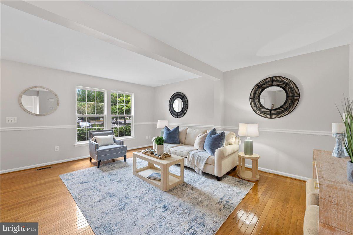 Property Photo: 14344 Papilion Way VA 20121
