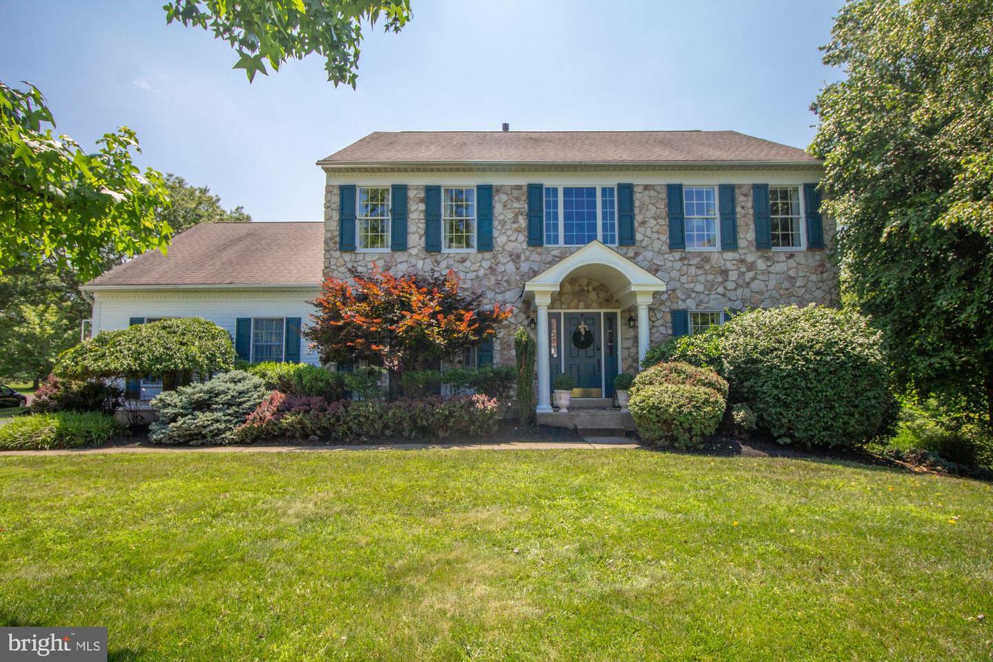 Property Photo: 4936 Davis Drive PA 18902