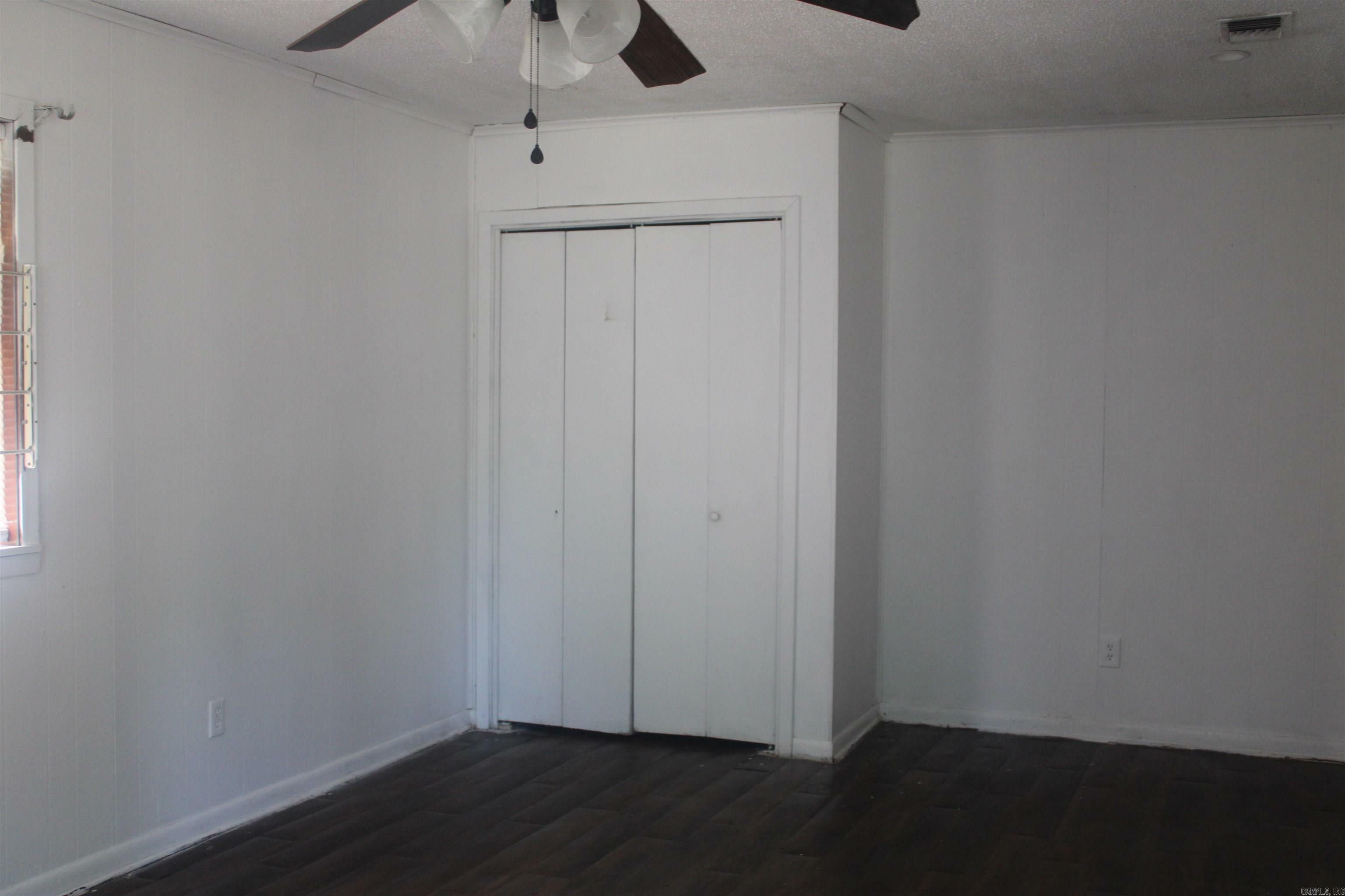 Property Photo: 4406 W 16th Ave AR 71603