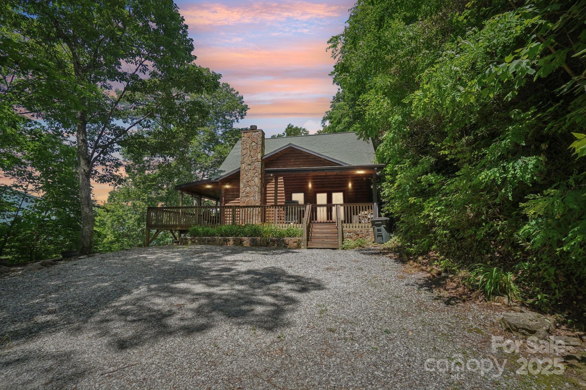 Property Photo: 1253 Forest Drive NC 28751
