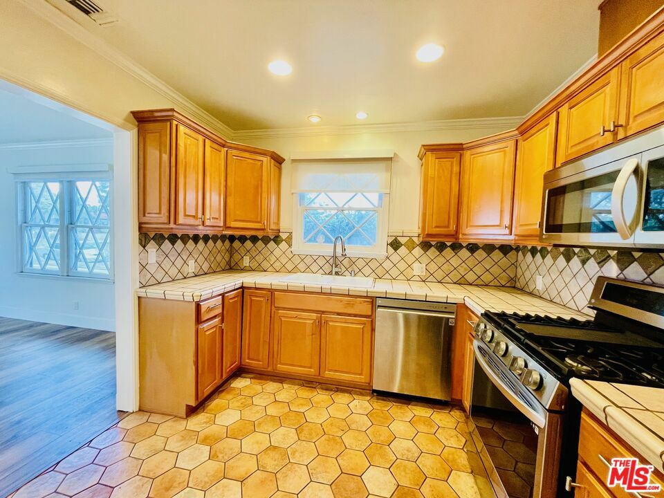 Property Photo: 4441 Tujunga Ave CA 91602