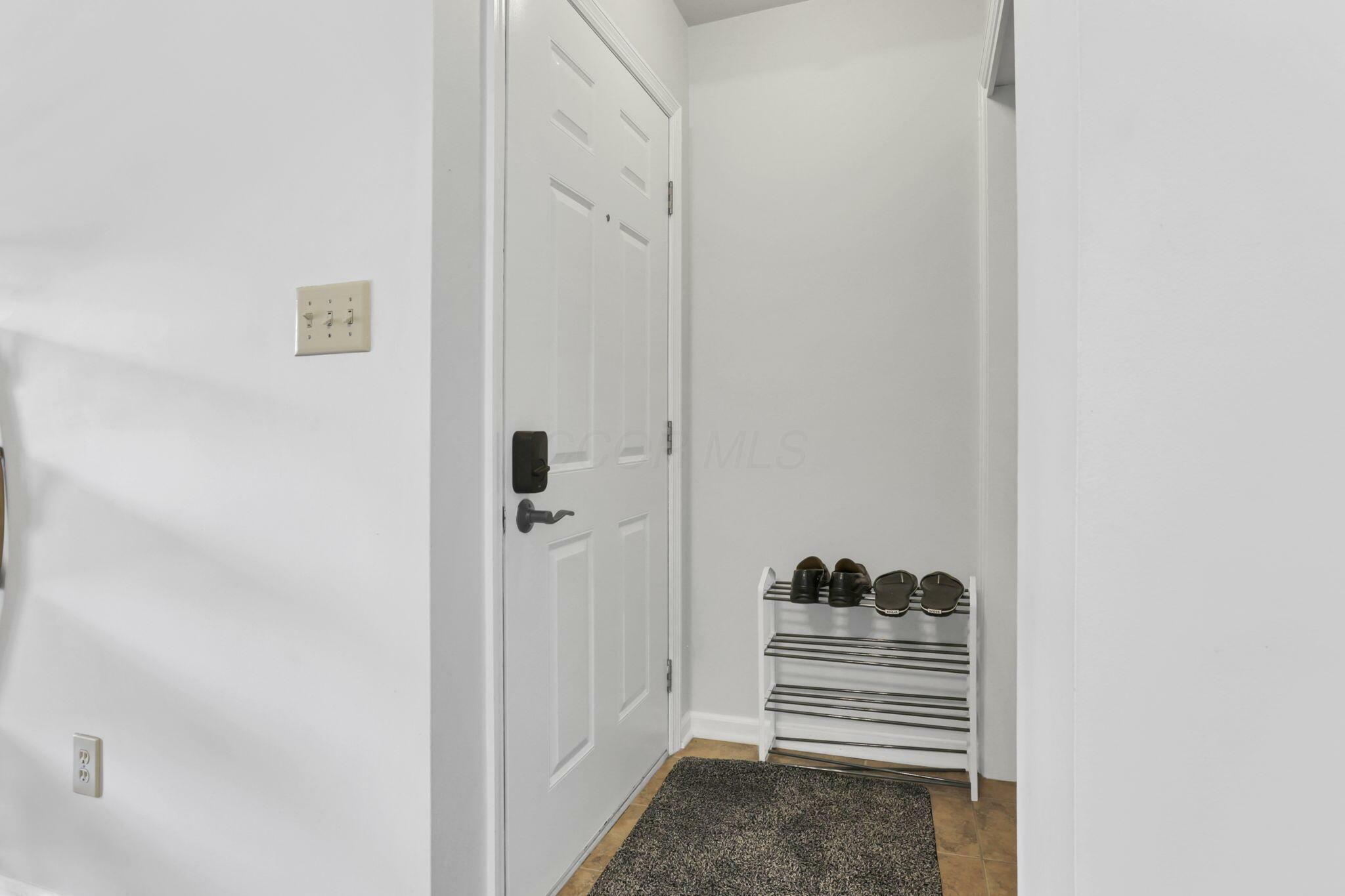 Property Photo: 3117 Rivermill Drive OH 43220