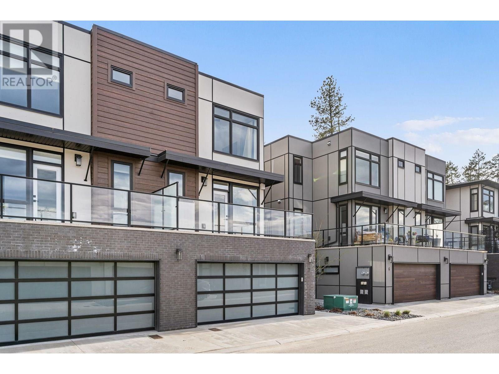 Photo de la propriété:  3220 Hilltown Drive 7  BC V1V 0C6 