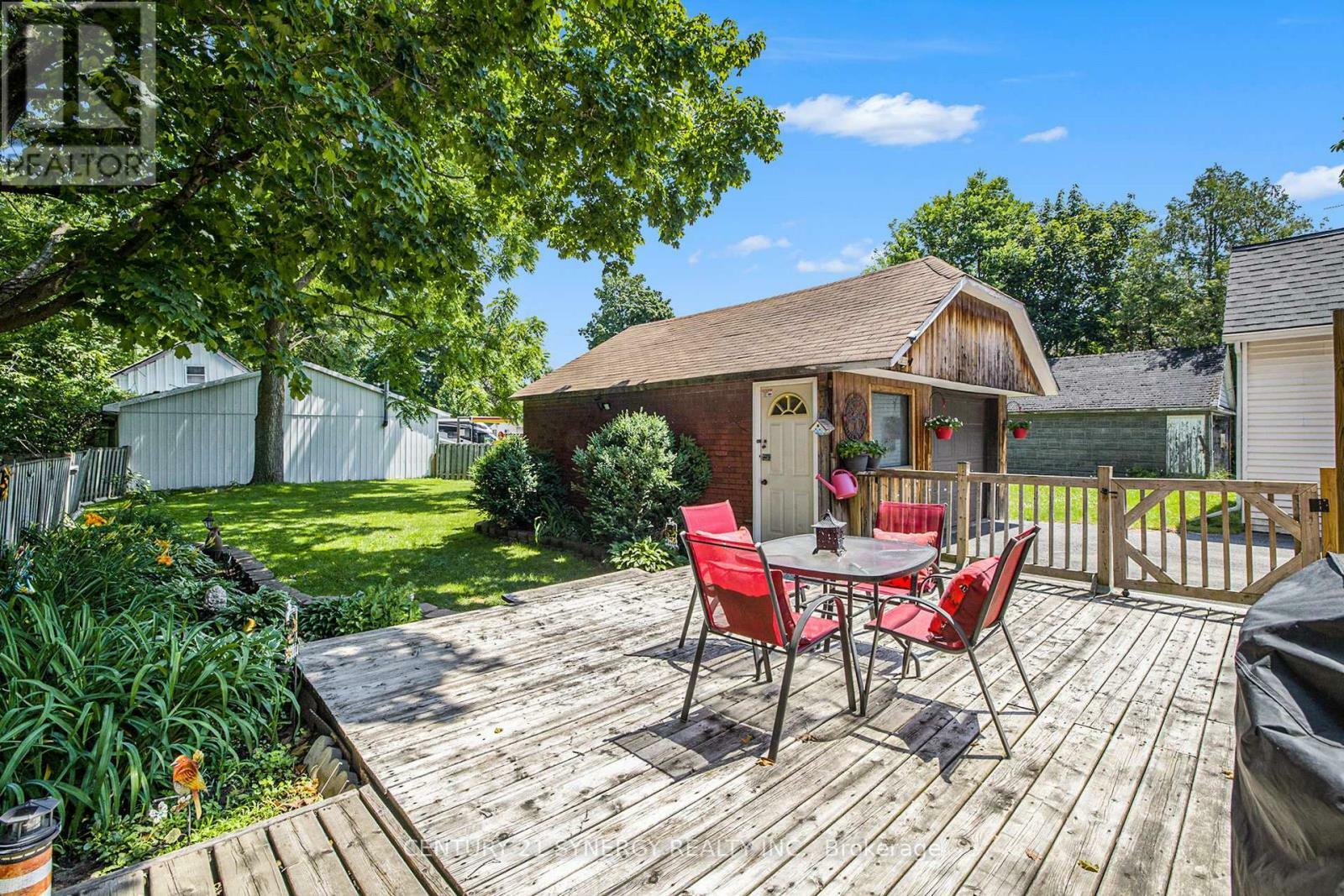 Property Photo: 57 Ogden Avenue ON K7A 2L9