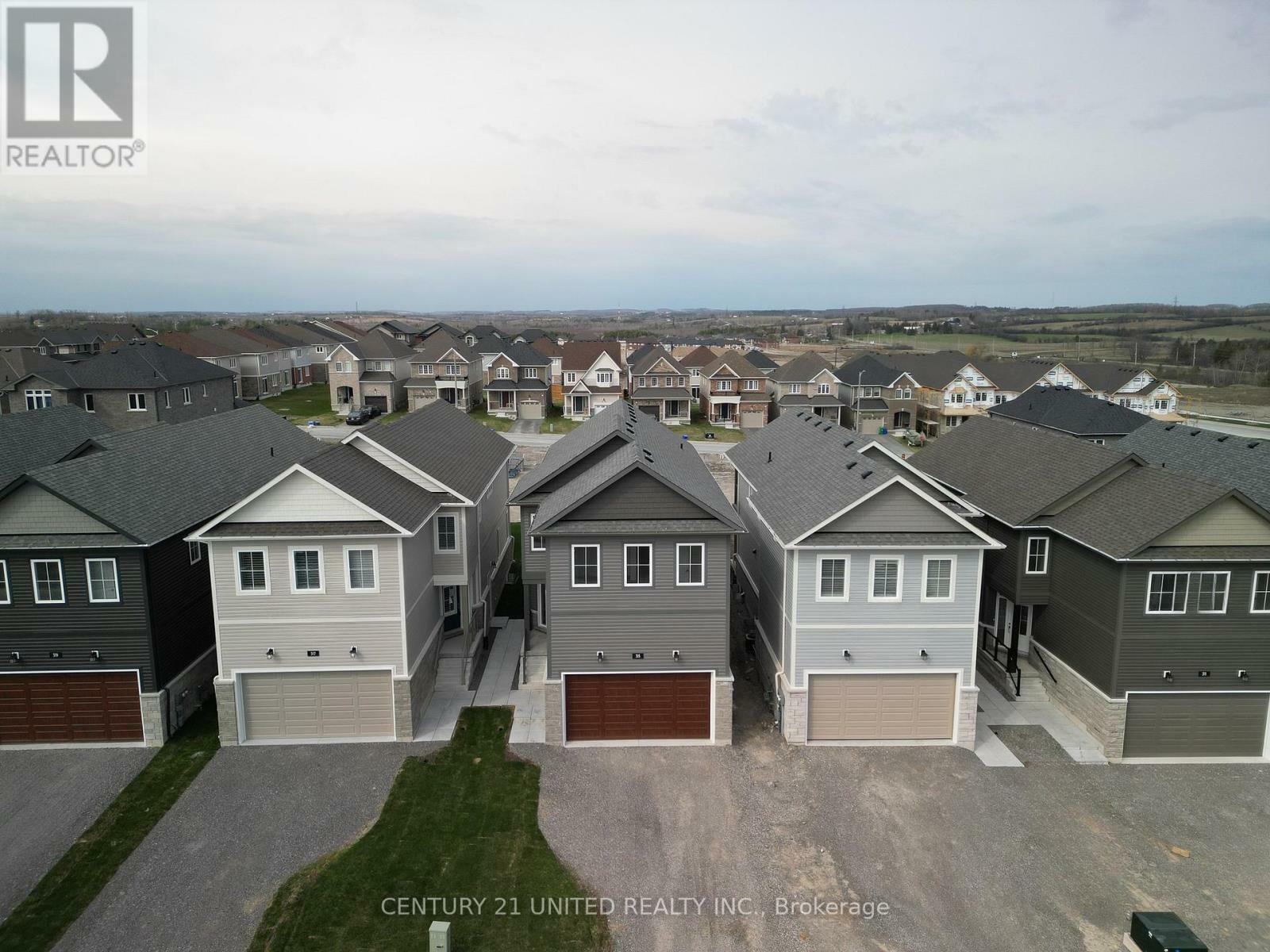 Property Photo:  315 Mullighan Gardens  ON K9K 0H2 