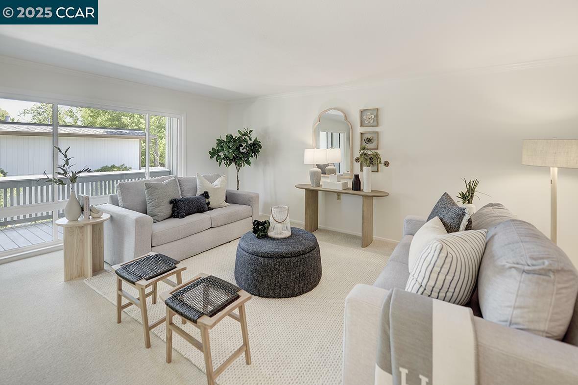 Property Photo: 1224 Singingwood Ct 6 CA 94595