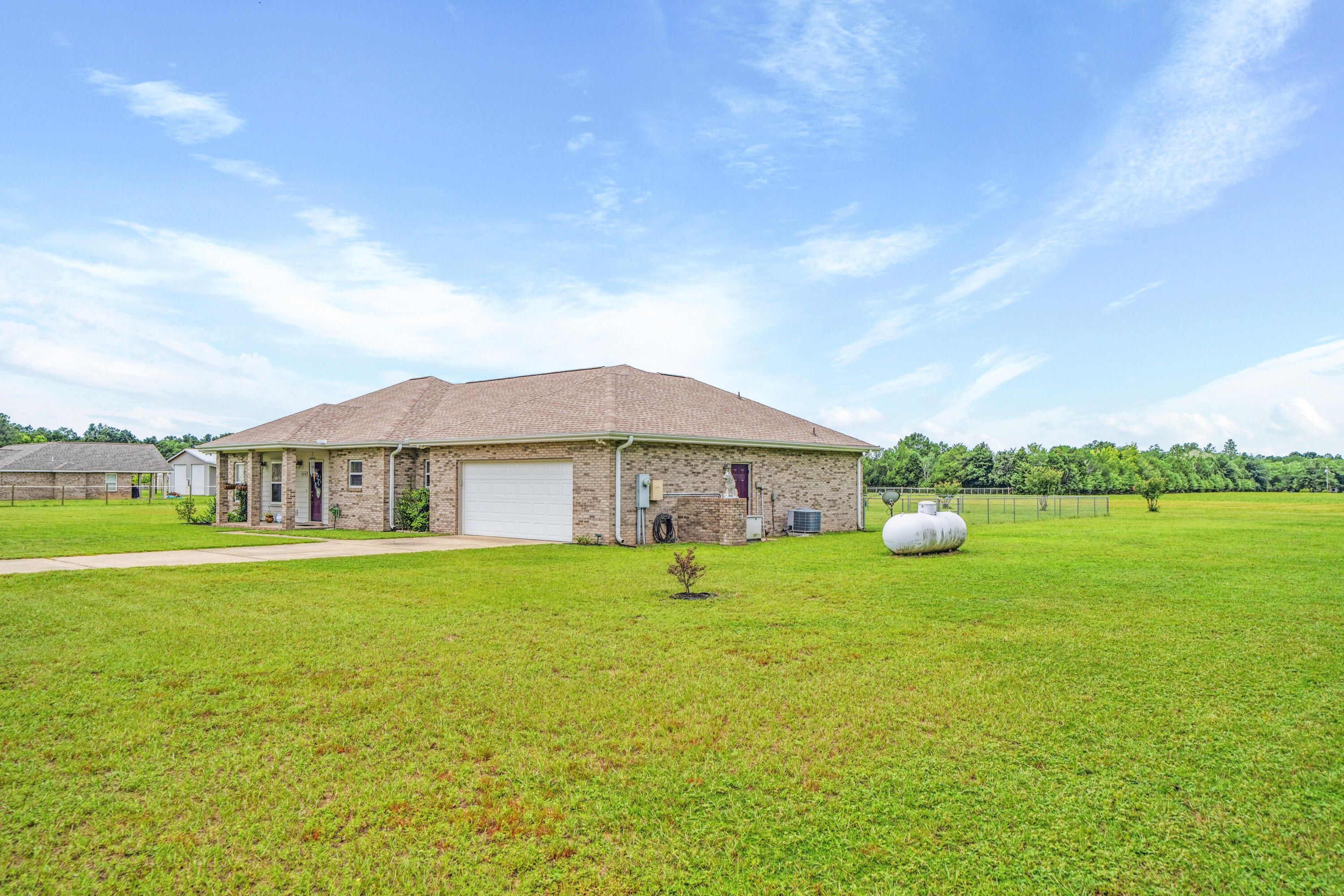 Property Photo: 4820 Griffith Road FL 32564
