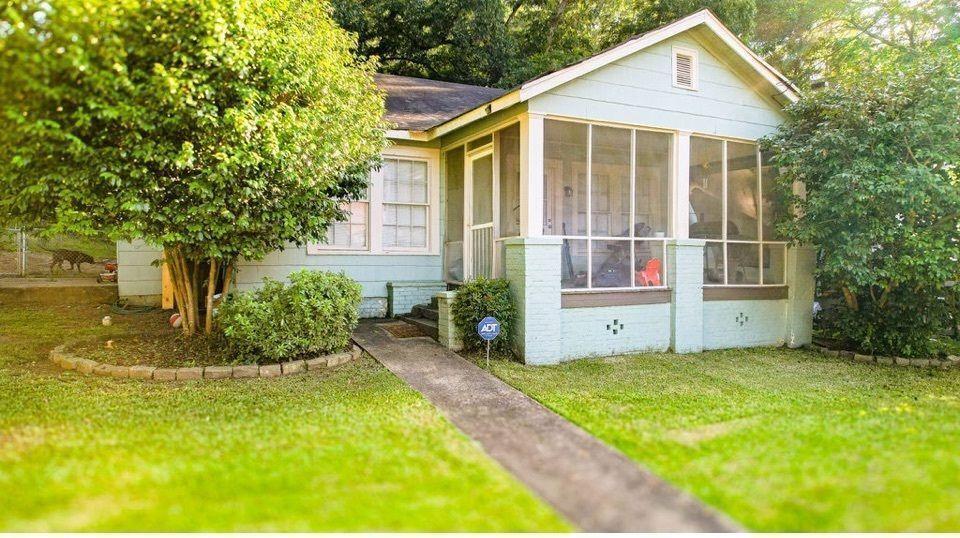 Property Photo:  201 5th Street  GA 31816 