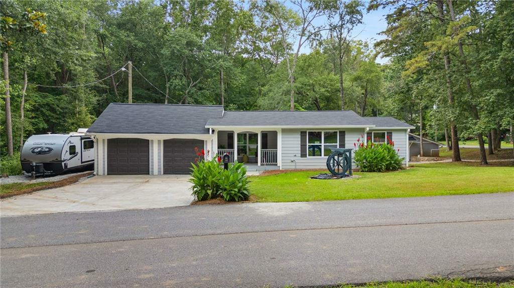 Property Photo: 192 Hoke Street GA 30558