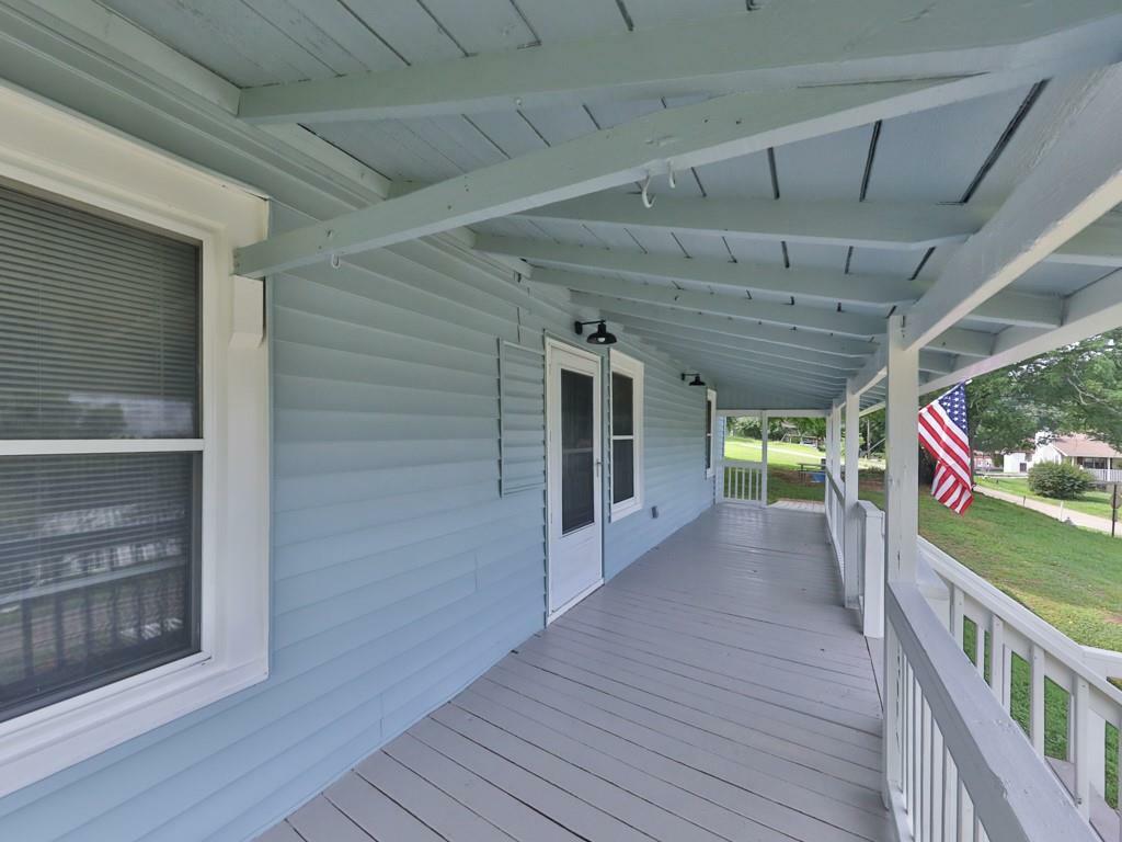 Property Photo: 79 Hillside Street GA 30151