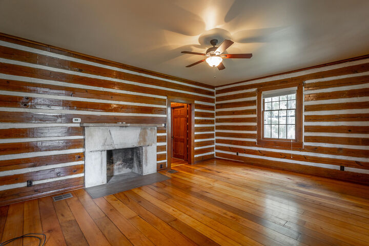 Property Photo:  813 Mimosa Avenue  TN 37347 