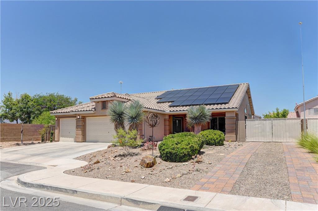 Property Photo: 950 Marbelwood Avenue NV 89123