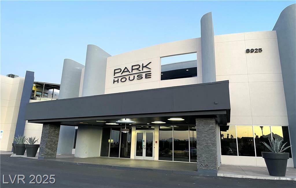 Property Photo: 8925 West Flamingo Road 319 NV 89147