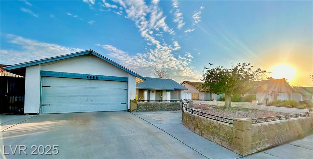 Property Photo: 5368 Regal Avenue NV 89146