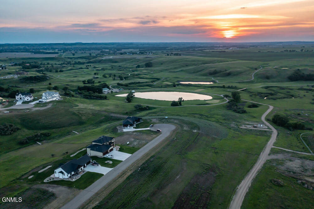 Property Photo:  8524 Norman Place  ND 58503 