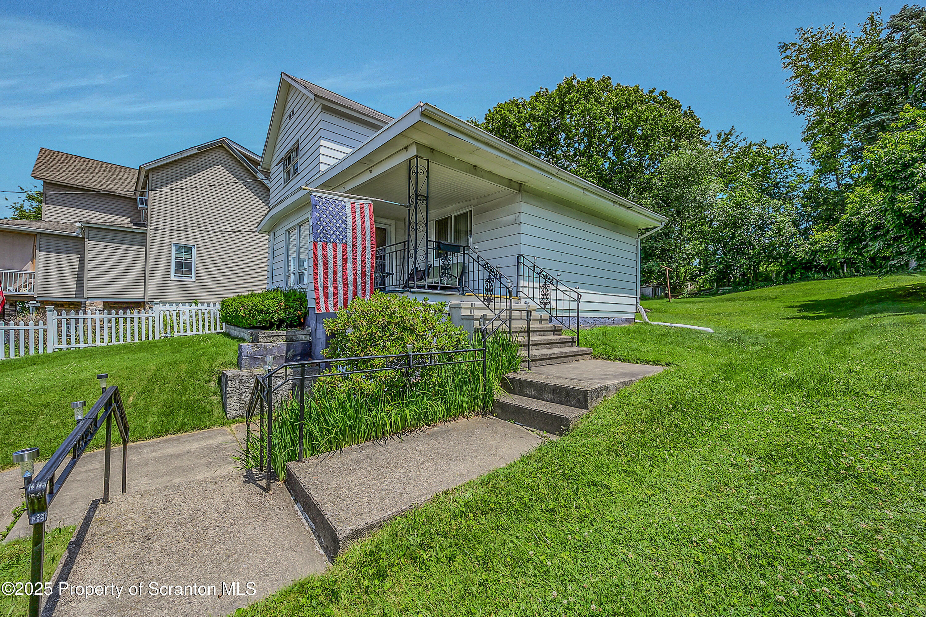 Property Photo:  523 1st Avenue  PA 18434 