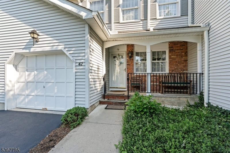 Property Photo: 42 Carriage Ln NJ 07871
