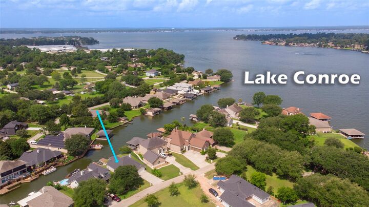 Property Photo:  13690 Shoreline Drive  TX 77318 