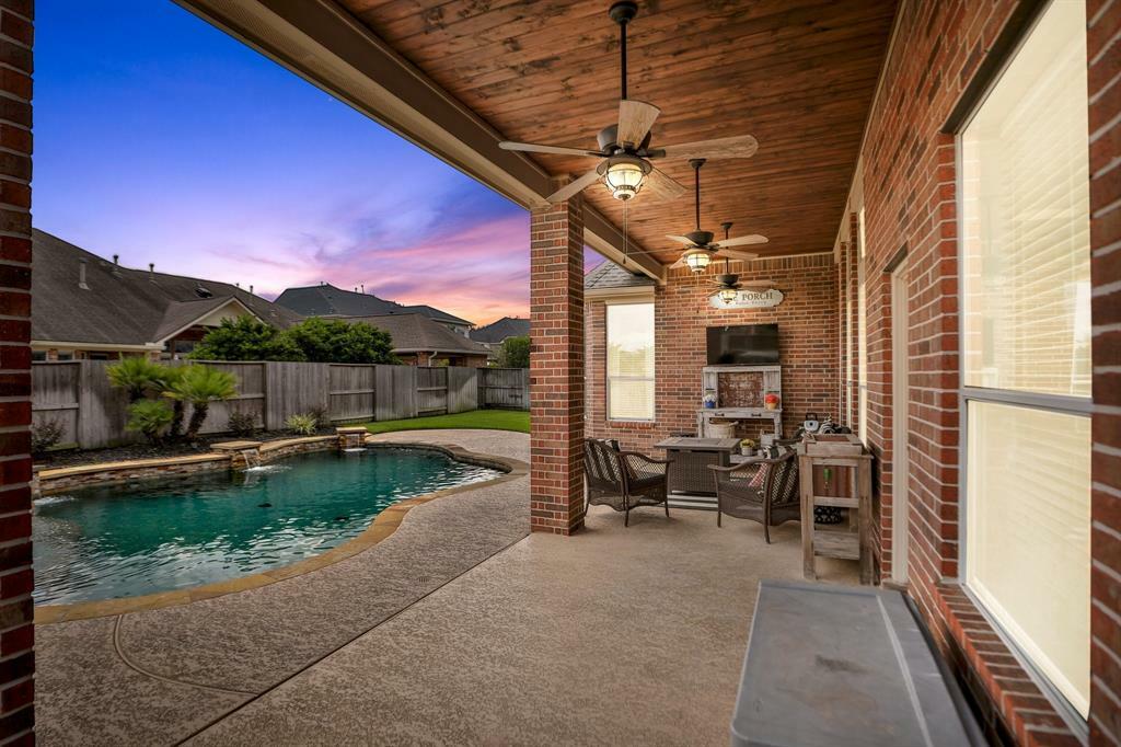 Property Photo: 9815 Rollinson Park Drive TX 77379