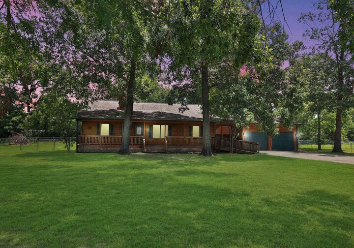 Property Photo:  148 Crest Lane  TX 77360 