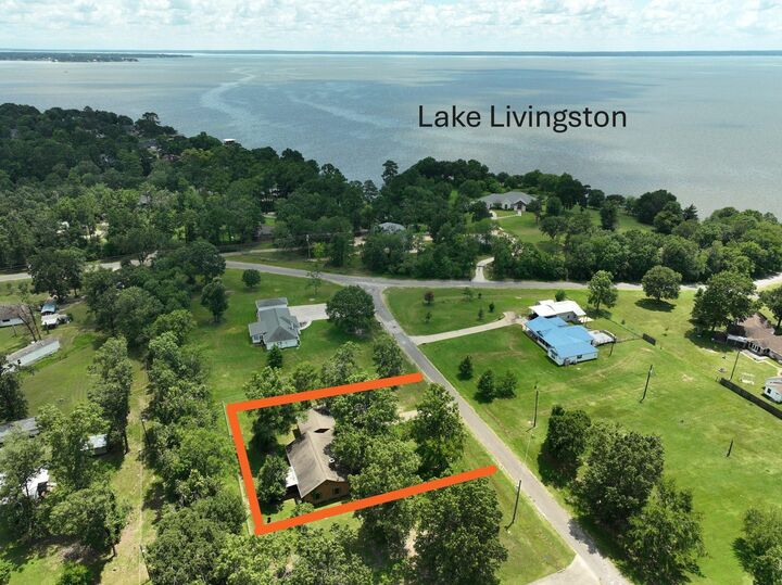 Property Photo: 148 Crest Lane TX 77360