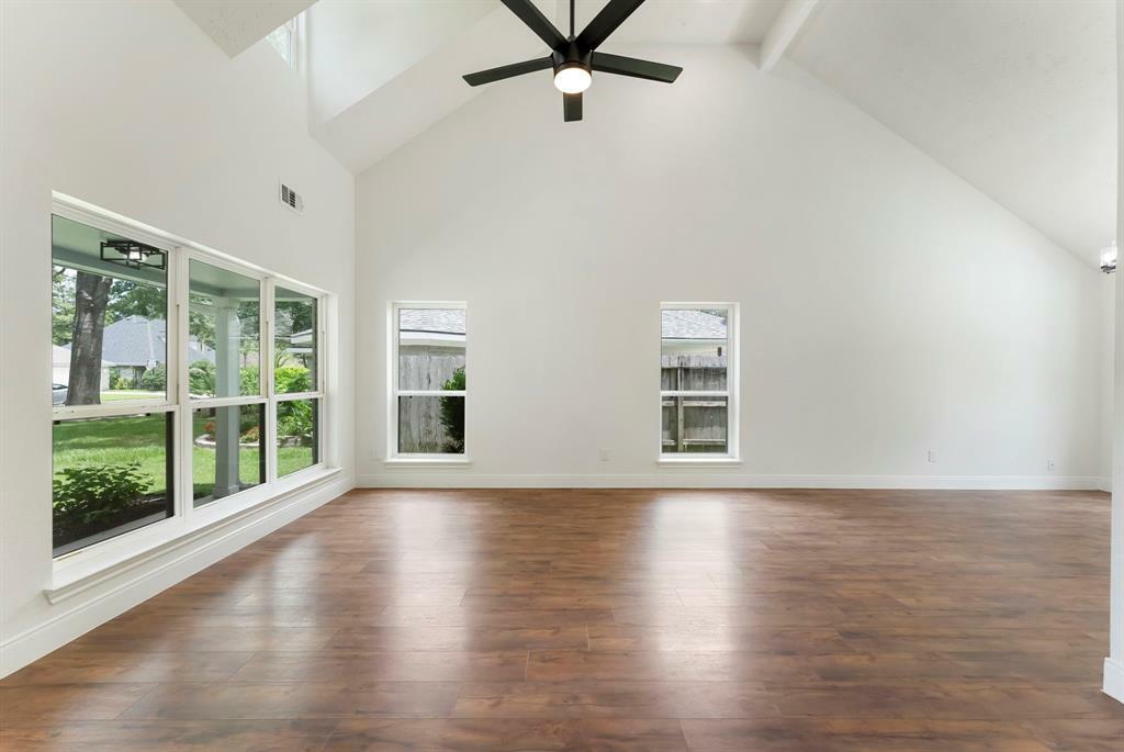 Property Photo: 2014 Havenhouse Drive TX 77386