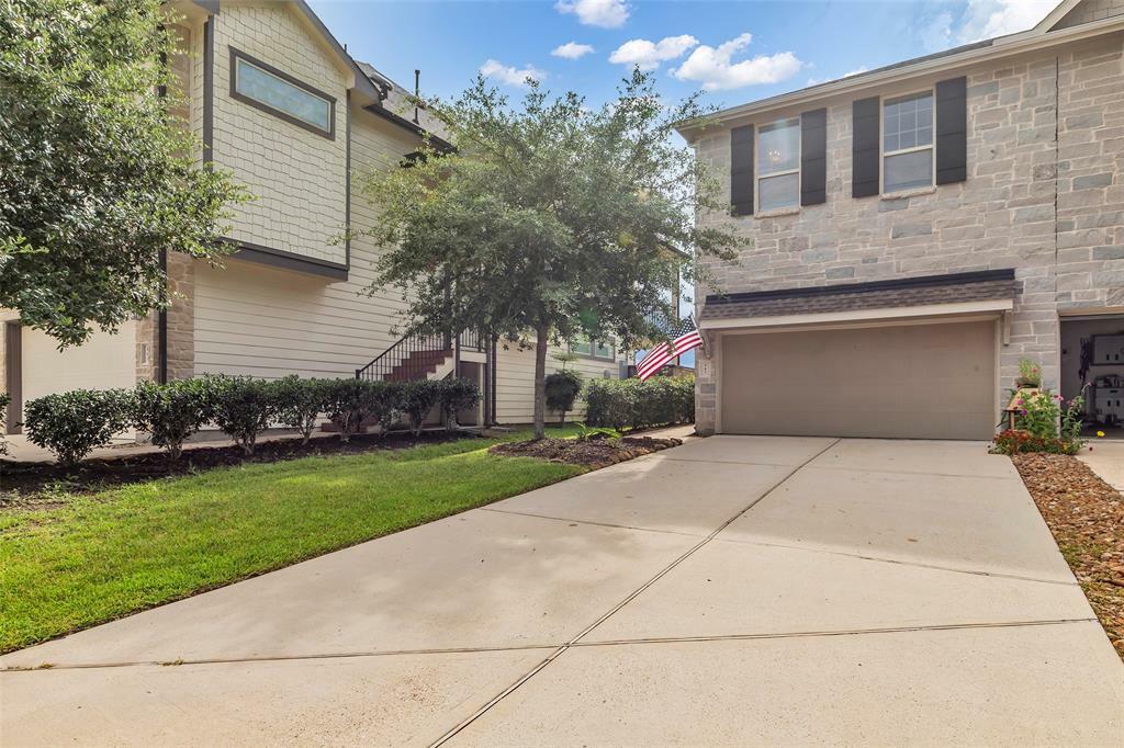 Property Photo: 167 Axlewood Court TX 77316