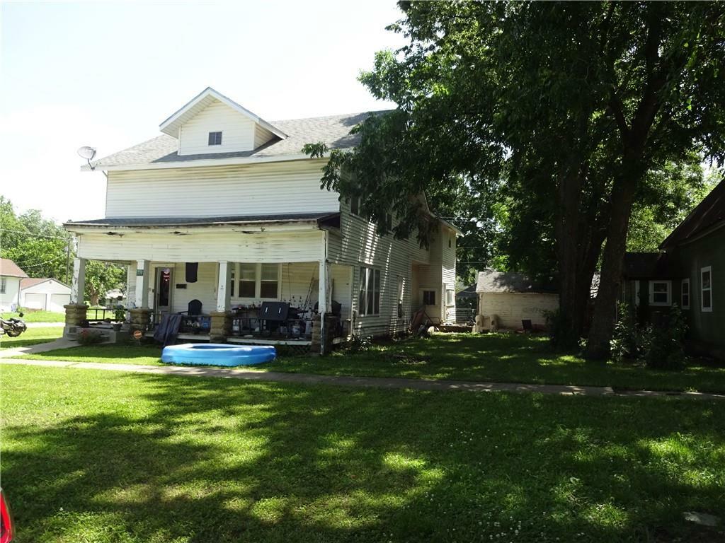 Property Photo: 400 S Park Boulevard KS 67301