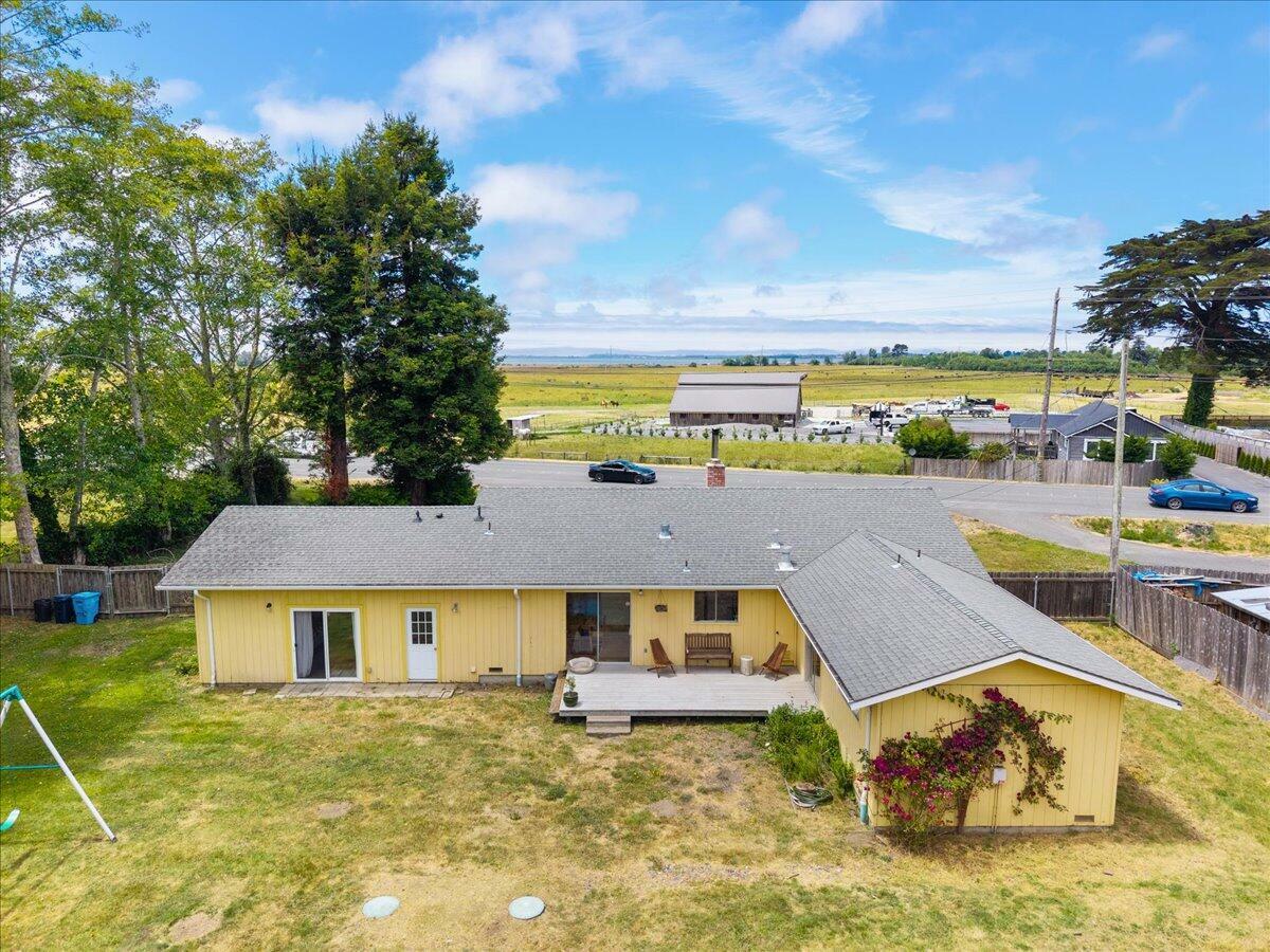Property Photo:  2360 Old Arcata Road Road  CA 95524 
