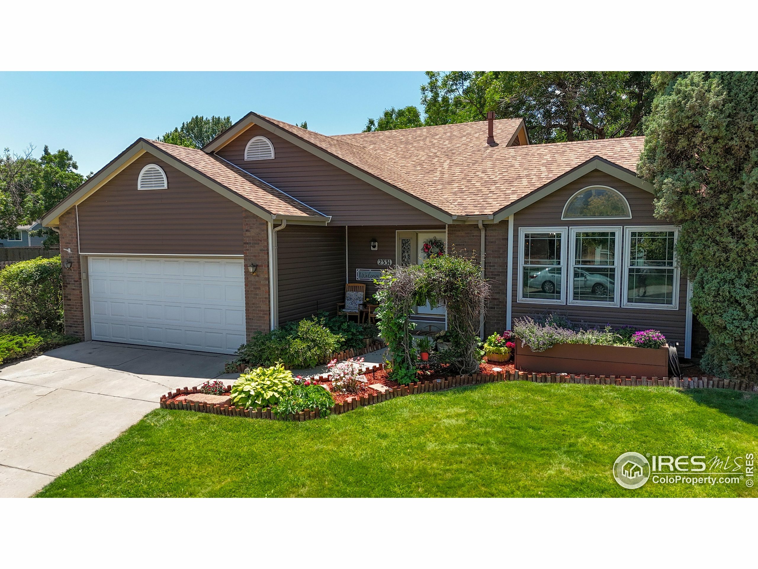 Property Photo: 2331 Sunray Ct CO 80525