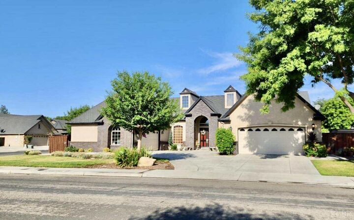 Property Photo:  3402 N Chaparral Court  CA 93230 