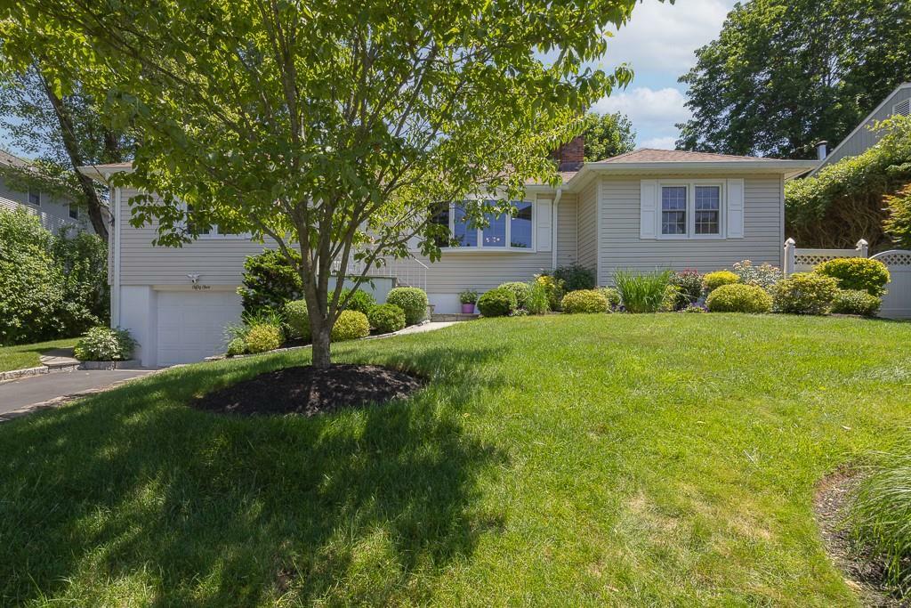 Property Photo:  55 Bainbridge Avenue  NY 10594 