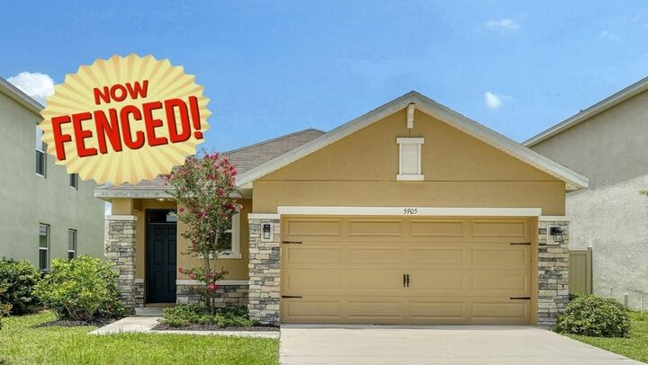 Property Photo: 5905 Silver Sage Way FL 34232