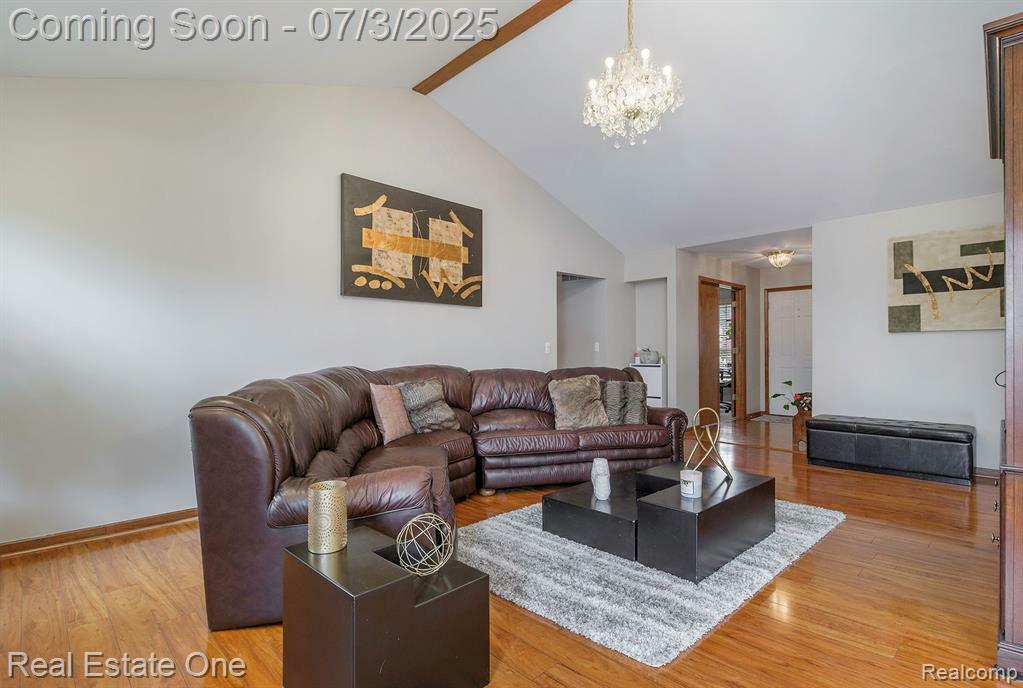 Property Photo:  2579 Parasol Dr  MI 48083 