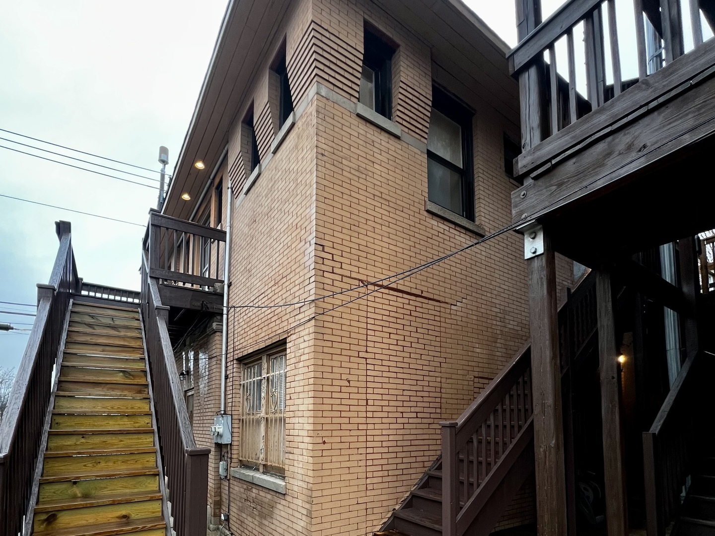Property Photo: 4758 S King Drive 4 IL 60653