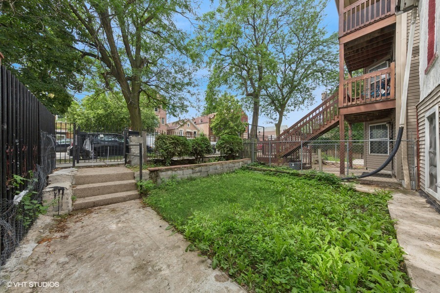 Property Photo:  2848 W 25th Street  IL 60623 